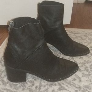 Hip Black Stud/Zipper Booties